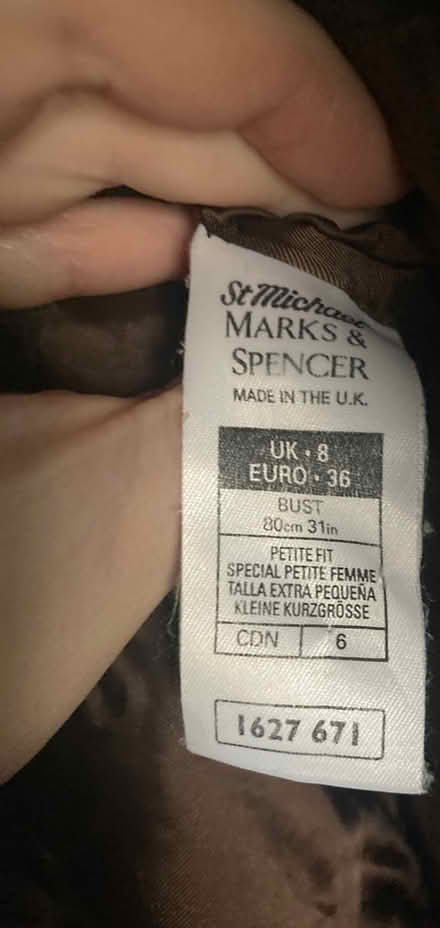 Photo of free Womans (E8 4pt) #3