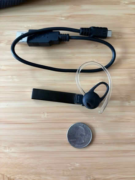 Photo of free Bluetooth one-ear headset (Dimond/Fruitvale) #3