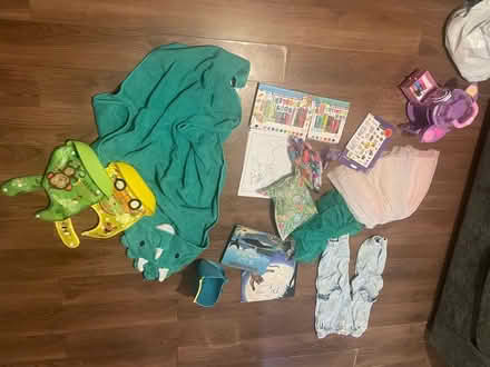 Photo of free Kids bundle of stuff (mainly girl) (Leytonstone E11) #2