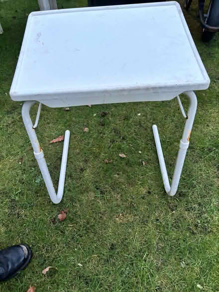 Photo of free Versatile adjustable table (AB10) #4