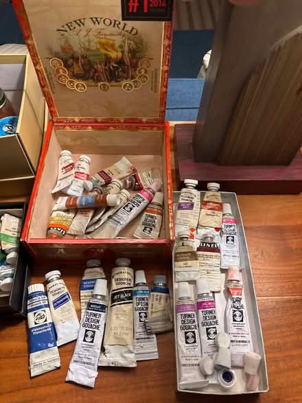 Photo of free dry gouache tubes (16 Street & First Ave Manhatta) #1