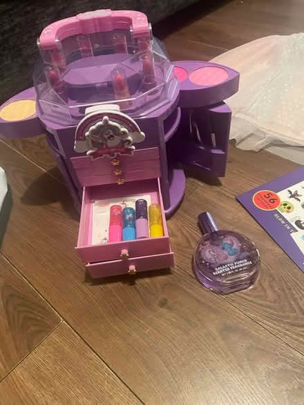 Photo of free Kids bundle of stuff (mainly girl) (Leytonstone E11) #1