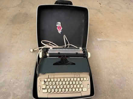 Photo of free Two Electric typewriters (Los Altos Hills) #1