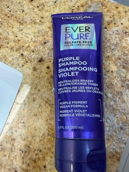 Photo of free L’Oreal Purple Shampoo (Erin Mills&QEW) #1
