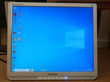 Photo of free Computer Monitor 1 (West Oxfordshire OX28) #1