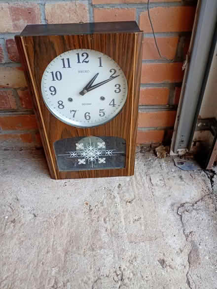 Photo of free Seiko pendulum clock (Elmstead Market CO77AJ) #1