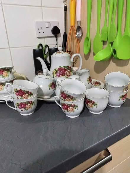 Photo of free nice coffee set (Kendal) #1