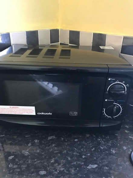 Photo of free Microwave (Dunstable) #1