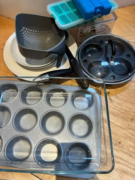 Photo of free Various kitchen items (Homerton E5) #3