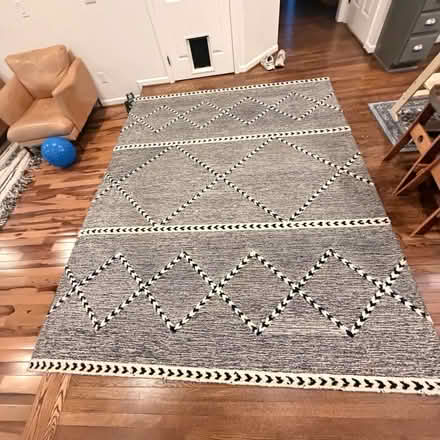 Photo of free 8x10 rug (Leesburg , Potomac Station) #1