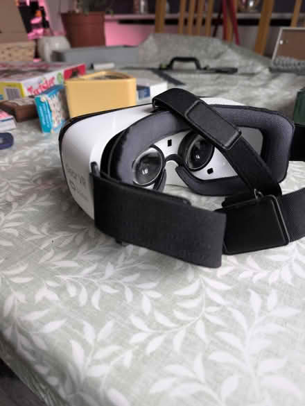 Photo of free Samsung oculus vr headset (Caerau CF5) #2
