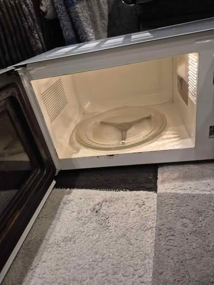 Photo of free Microwave (thornton heath) #1