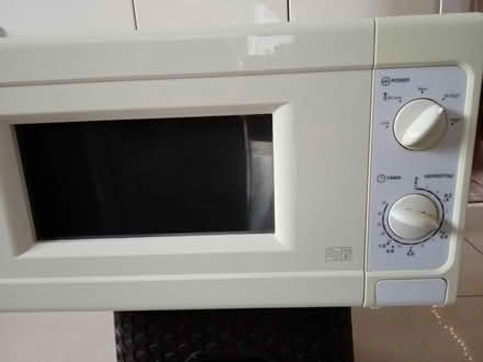 Photo of free Basic compact microwave oven (Barnet EN5) #1