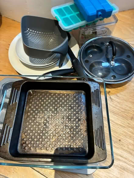 Photo of free Various kitchen items (Homerton E5) #2