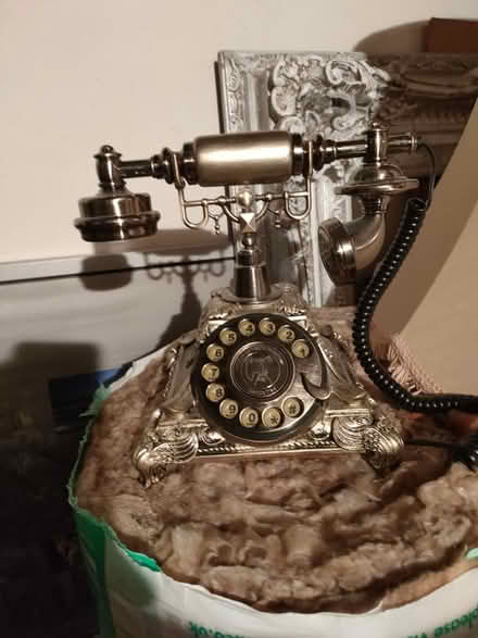 Photo of free Antique style telephone (Manor Park E12 6D) #1