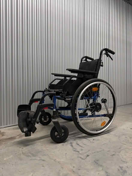 Photo of free Wheelchair (Dorval) #2