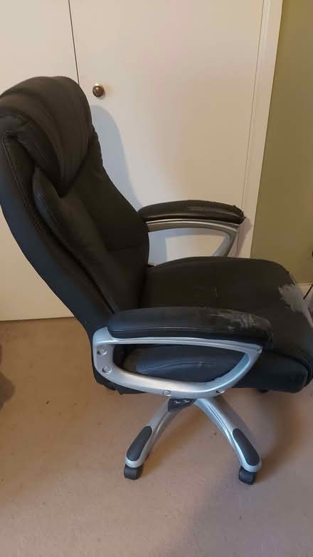Photo of free Office chair (Broadstone SY7) #1