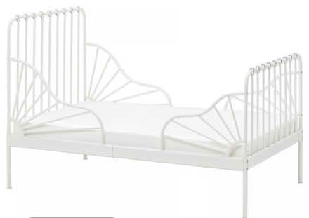 Photo of free Toddler extendable bed frame (Balham) #1