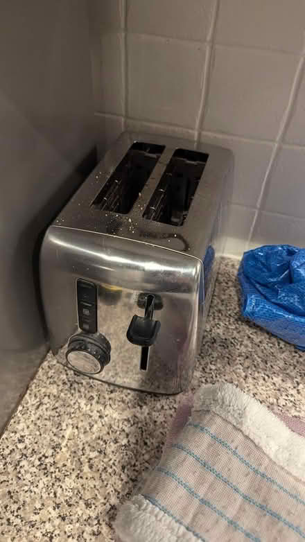 Photo of free small kitchen appliances (SW17) #4