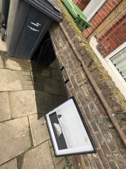 Photo of free Faulty tv - 55 inch (Oval) #1