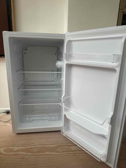 Photo of free Like new HYE Mini Fridge, 88L (SW13) #2