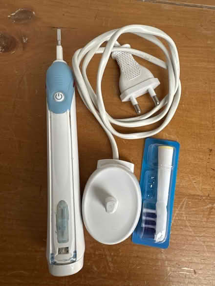 Photo of free Electric toothbrush (Greystones S11) #1
