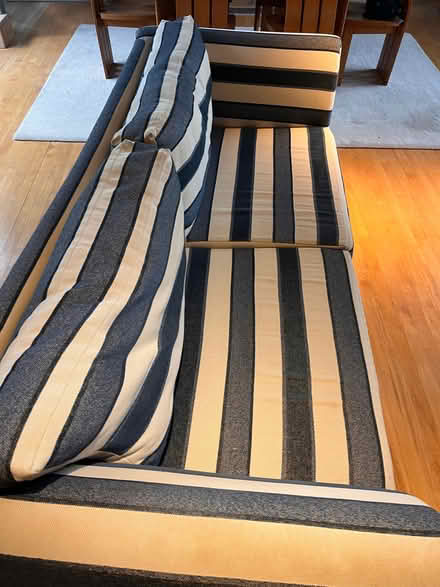 Photo of free 3 seat sofa (Thundridge SG12) #4