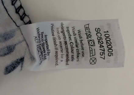 Photo of free Two Single Duvet & Pillow Sets (code 3) (The Highlands TN39) #3