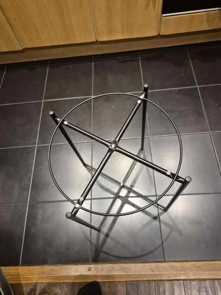 Photo of free Round tray on Stand (thornton heath) #3