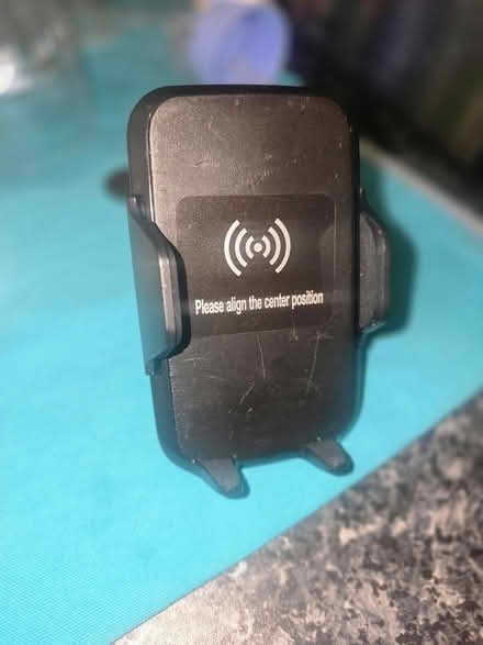 Photo of free Wireless phone car charger (IG6 3s) #2
