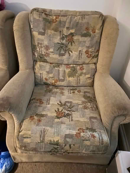 Photo of free Set of living room chairs (City College area NR1) #3
