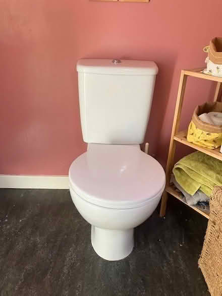 Photo of free Sink, unit, toilet (Corstorphine EH12) #4