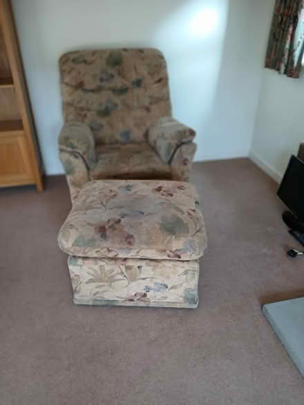 Photo of free Sofa, 2 armchairs and foot rest (Hereford, Belmont) #2