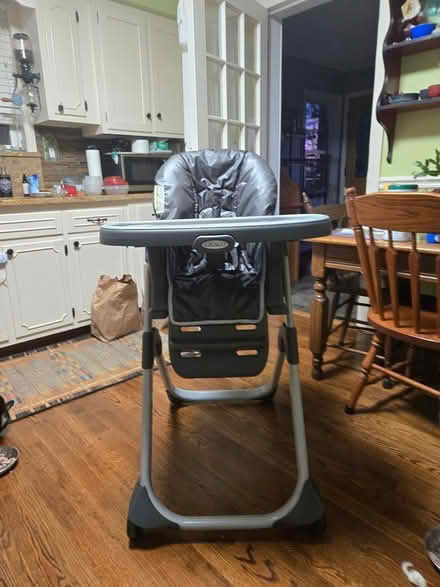 Photo of free High Chair, Graco (Sherman Ave. Frederick City.) #1