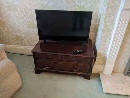 Photo of free Gorgeous TV unit and storage! (Roffey RH13) #3