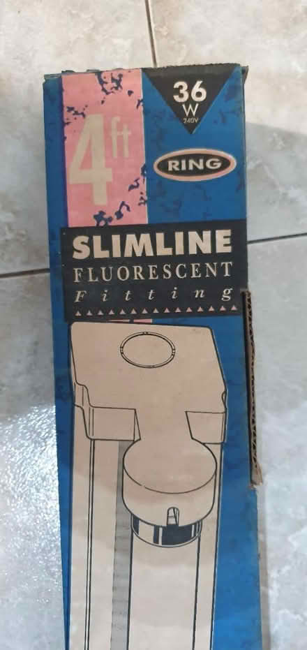 Photo of free 4ft Fluorescent unit (SK3) #2
