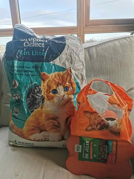 Photo of free Cat litter and tinned cat food (Dawlish EX7) #1