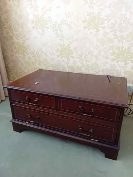 Photo of free Gorgeous TV unit and storage! (Roffey RH13) #1