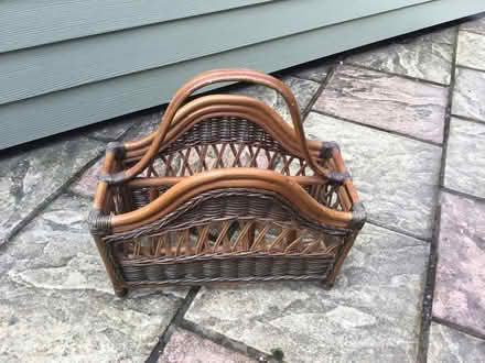 Photo of free Vintage magazíne rack (Honiton central) #1