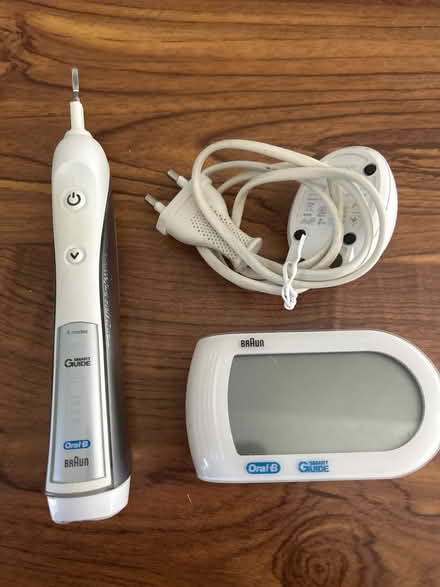 Photo of free Electric toothbrush - HAS ISSUES (Bartley Green B32) #1