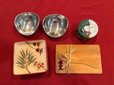 Photo of free plates and bowls (Washington, DC, 20003) #1