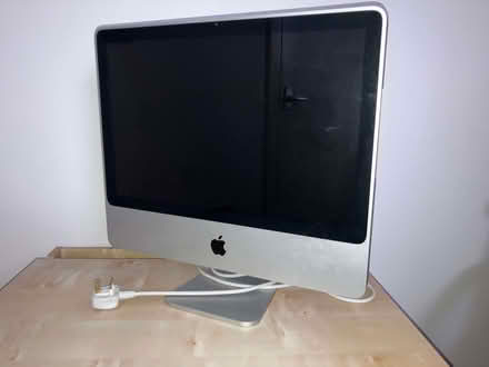 Photo of free Snow Leopard-era iMac (West Marina TN38) #1