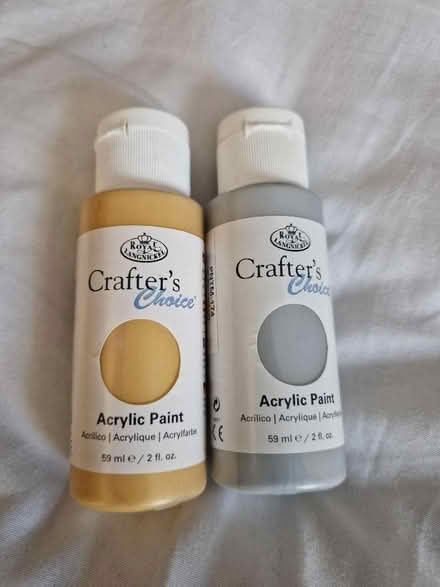 Photo of free Half filled gold and silver acryllic paint (Sparkhill B13) #1