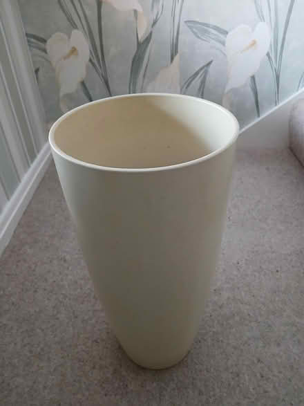 Photo of free Tall ceramic pot (Great Baddow) #2