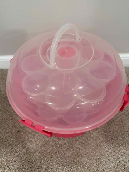 Photo of free cupcake carrier (West Chester / West Goshen) #2