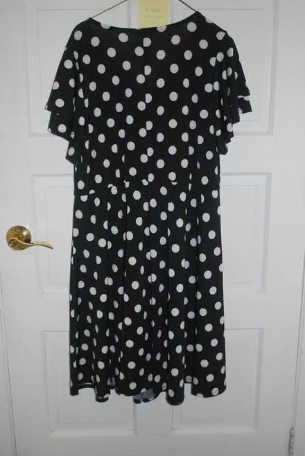 Photo of free Dress, 1X, New (gatineau ave & de bourgogne st) #2