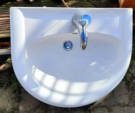 Photo of free Basin for Bathroom (LD1 Near Llanbadarn Fynydd) #2