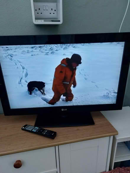 Photo of free 32in TV (Denholme BD13) #1