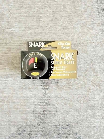 Photo of free guitar snark (West Chester / West Goshen) #1