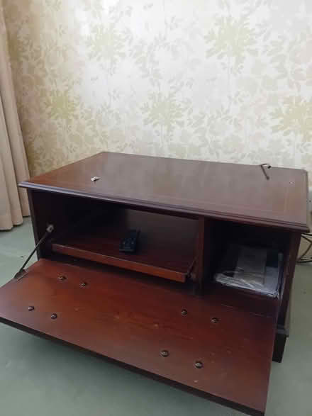 Photo of free Gorgeous TV unit and storage! (Roffey RH13) #2